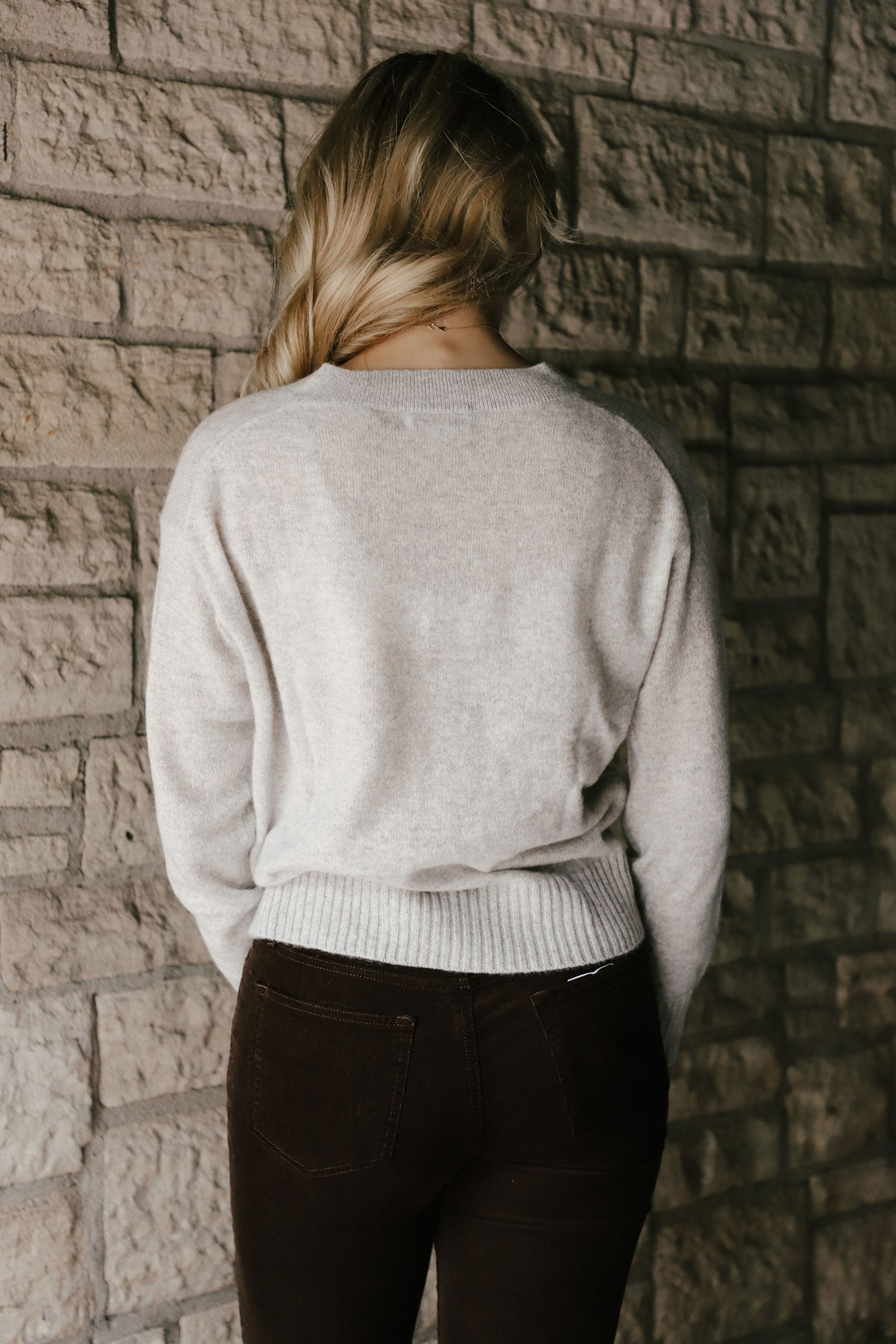 Cashmere Perfect V-Neck Sweater in Misty Grey Heather