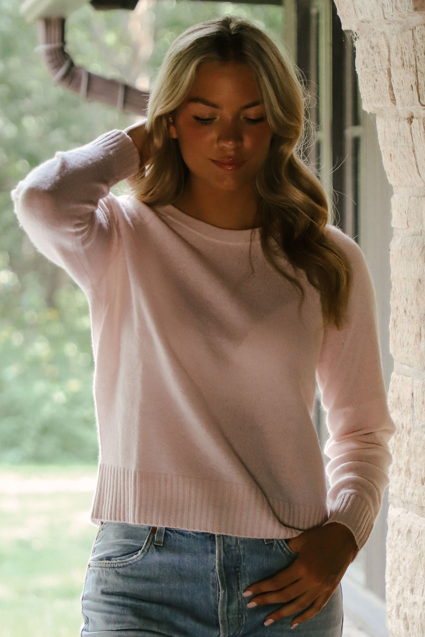 Tenlea Hunter - Cashmere Crewneck Sweatshirt in Pink Sand