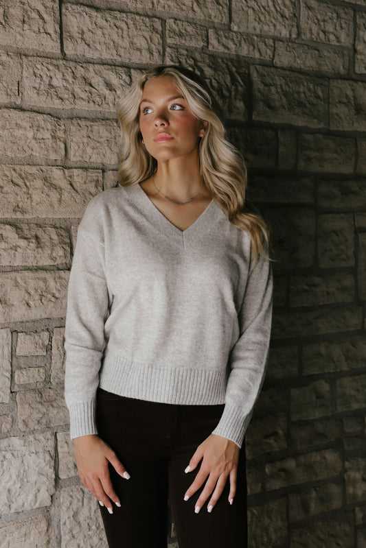 Cashmere Perfect V-Neck Sweater in Misty Grey Heather