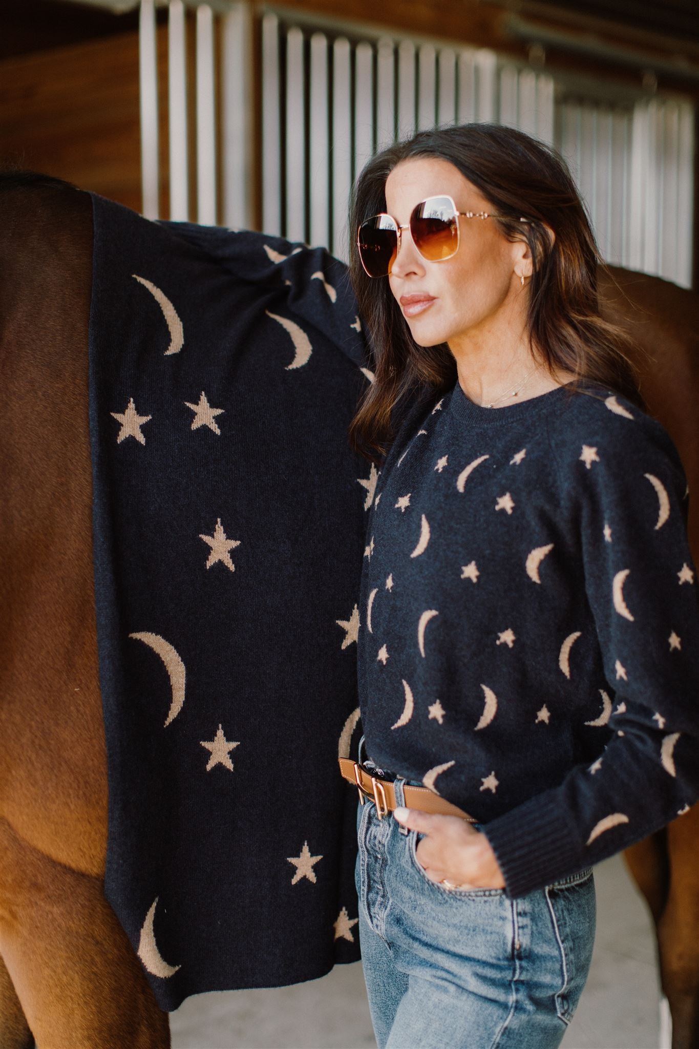 Cashmere New Moon Intarsia Sweatshirt in Deep Navy/Camel